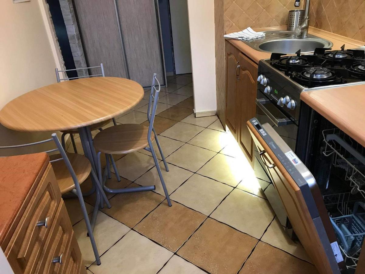 Apartament Pradnik Lägenhet Krasków Exteriör bild