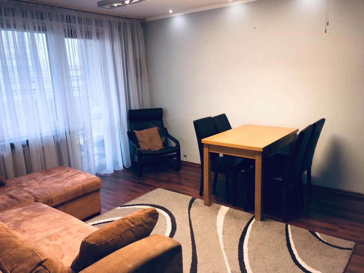 Apartament Pradnik Lägenhet Krasków Exteriör bild